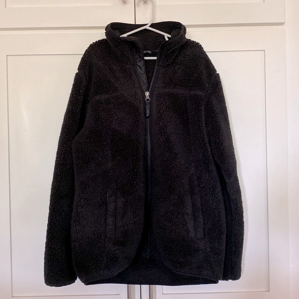 Big Girls North Face Fleece ZipUp Jacket; Black with Black Detail; Good Conditon